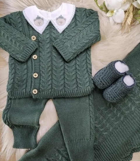 Saida de maternidade em tricô bebê menino