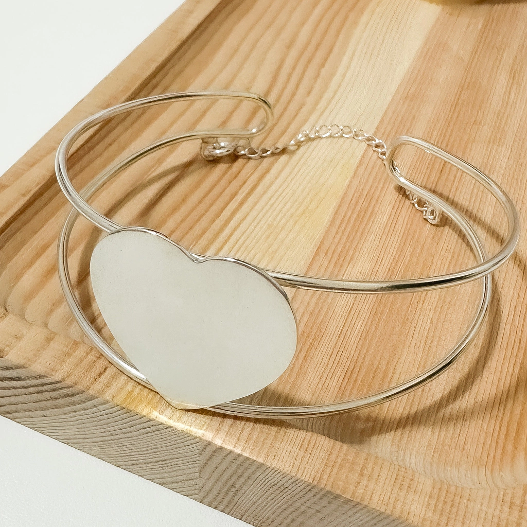BRACELETE ARO DUPLO CORAÇÃO CHAPADO COM CORRENTE E FECHO PRATA 925