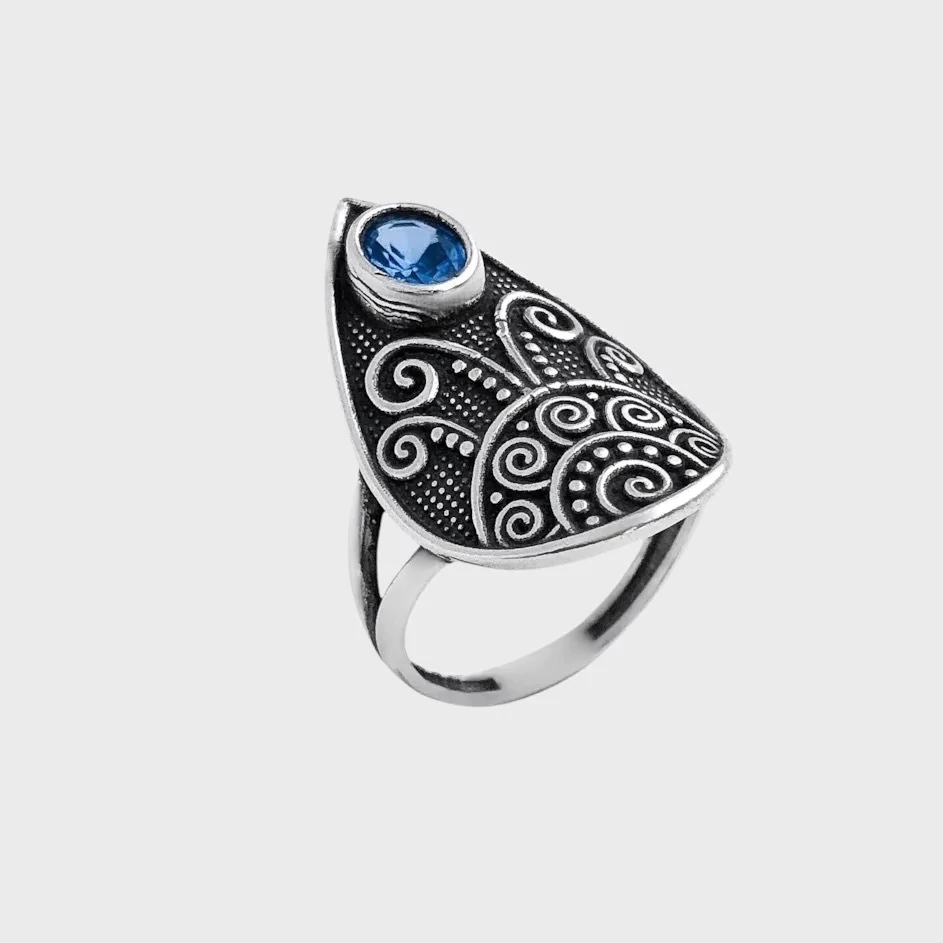 Anel de Gota em Prata 925 Envelhecida com Zircônia em Topázio Azul - Charme e Exclusividade