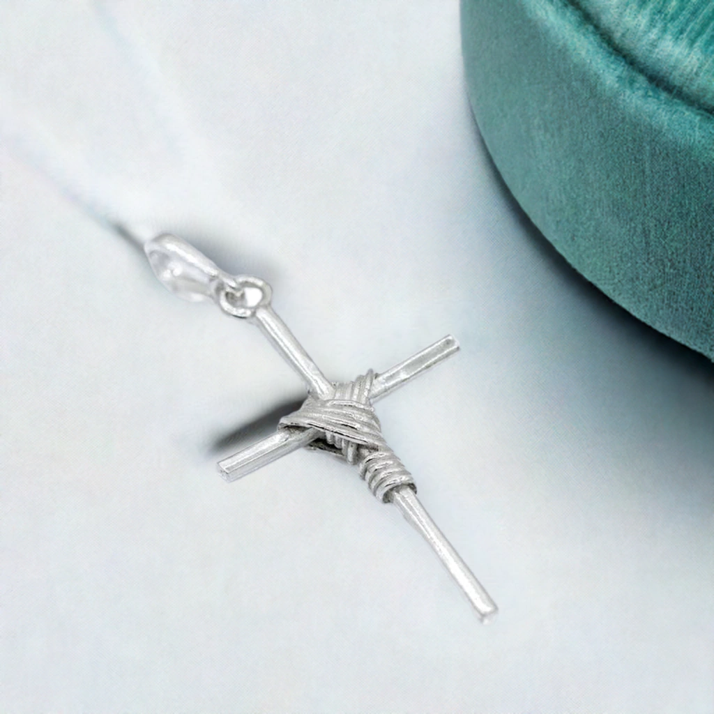 Pingente Crucifixo com Manto Sagrado Prata 925