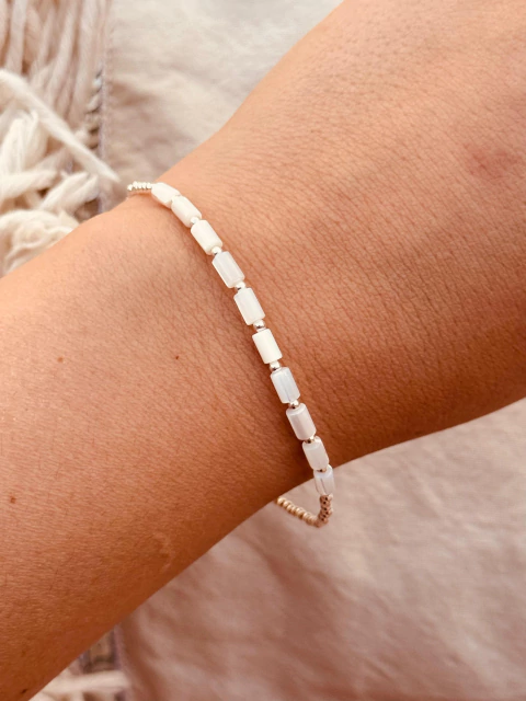 PULSERA BOLITAS PLATA, CENTRO NÁCAR