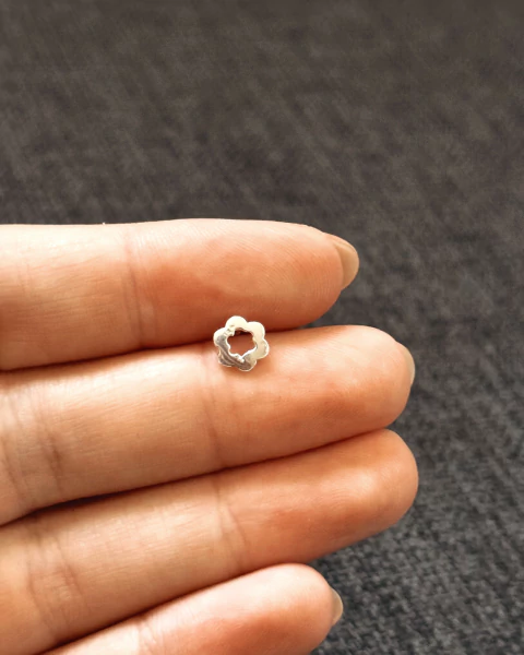 MINIATURA FLOR CALADA