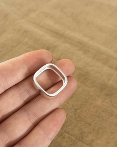 ANILLO CUADRADO ANCHO - BObé