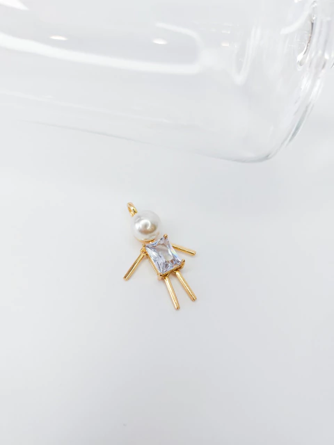 PINGENTE BOY BANHADO A OURO 18K