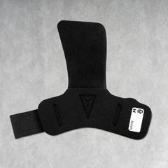 Legacy Grip Black na internet