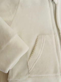 Campera Nieves Manteca en internet