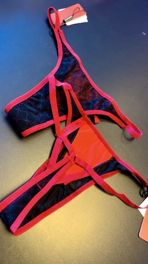 Calcinha garota veneno