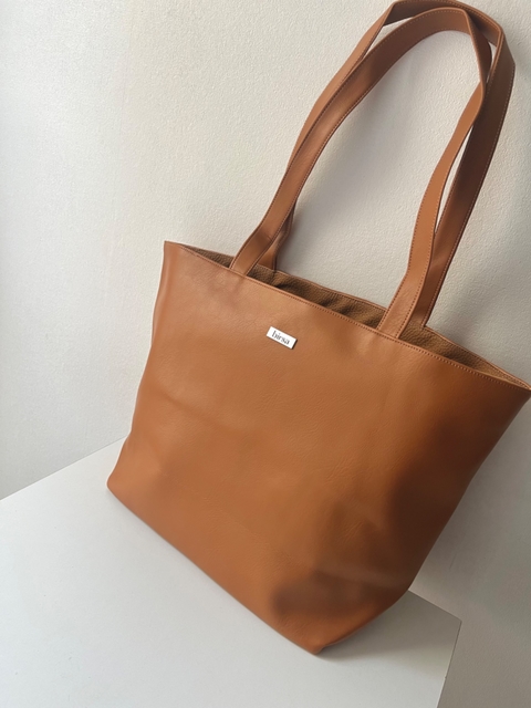 Tote Egina Suela