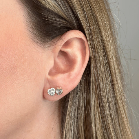 BRINCO CORAÇÃO DE ZIRCONIA LETICIA DOURADO - comprar online