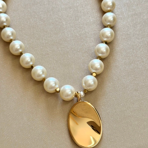 Colar pérolas Beatriz