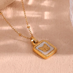 Collar Butterfly en internet