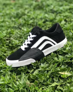 Tenis Gremio Buerned Vulk 002 Negro/Blanco - comprar en línea