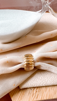 Piercing Fake Chic Dourado na internet