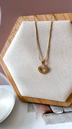 Colar Coração Cravejado Dourado - comprar online