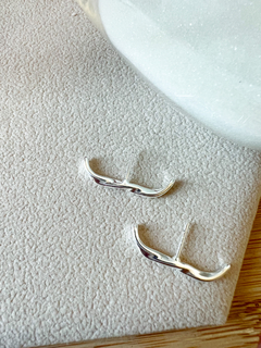 Ear Hook Torcido Prata