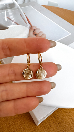 Argola Amélia Dourada - loja online