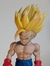 Figura de Gohan Super Saiyan con traje de Boxing. en internet
