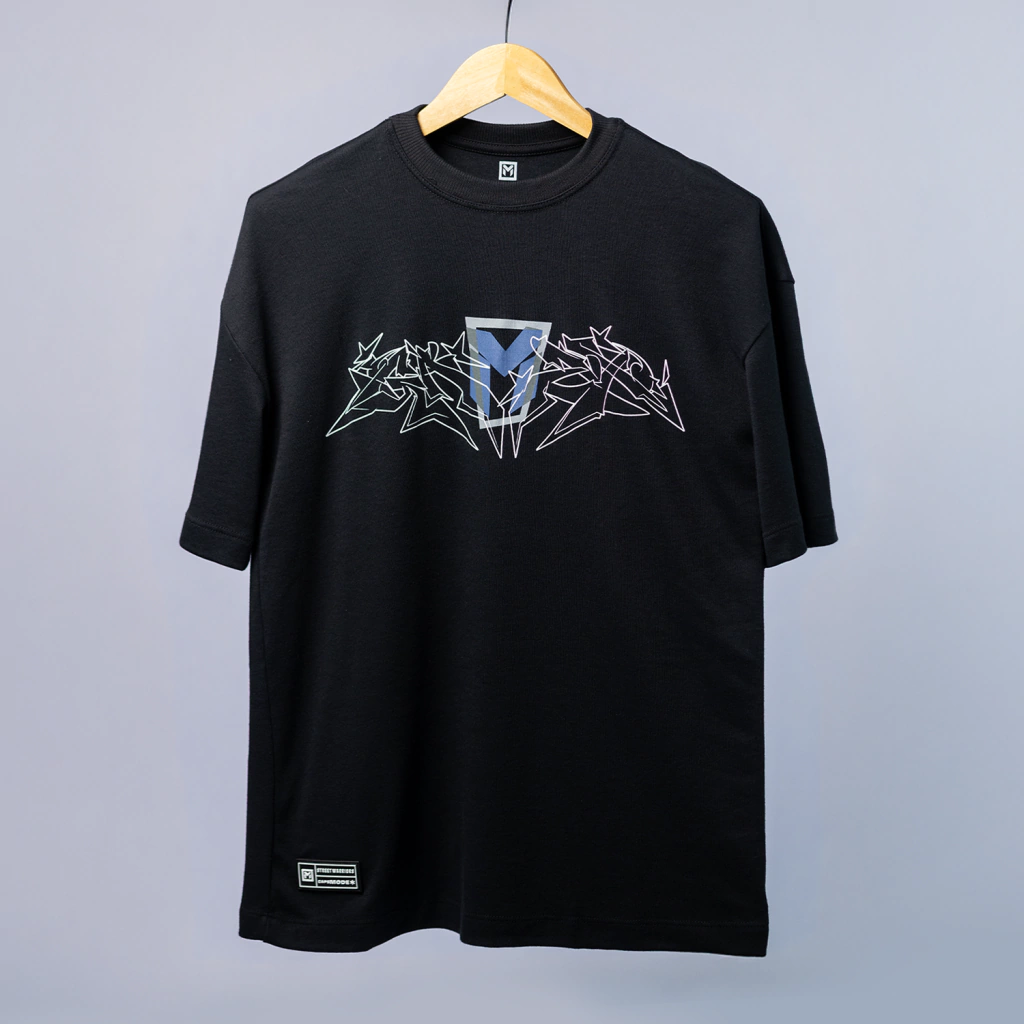 OVERSIZED ONIX BLADE LETTERS