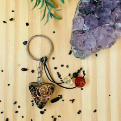 Orgonite Chaveiro - Turmalina Negra e Olho de Tigre - Resolução de Problemas