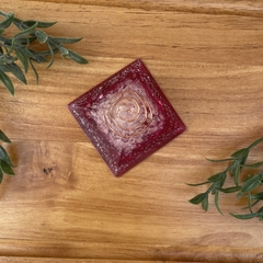 Pirâmide Orgonite - Amor - Quartzo Rosa e Cristal - 4cm na internet