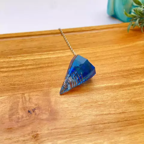 Orgonite Pêndulo de Cristal - Raio Azul - comprar online
