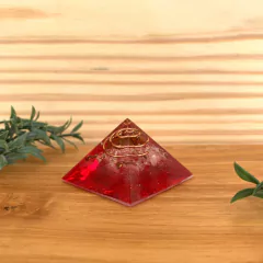 Orgonite Pirâmide - Jaspe - Força e Perseverança - 4cm - comprar online