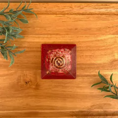 Orgonite Pirâmide - Jaspe - Força e Perseverança - 4cm na internet