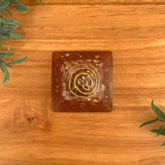 Orgonite Pirâmide - Olho de Tigre e Citrino - Sucesso - 4cm na internet