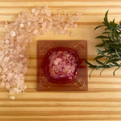Pirâmide Amor - Quartzo Rosa e Pételas de Rosas - Resgate do Relacionamento - 6cm na internet