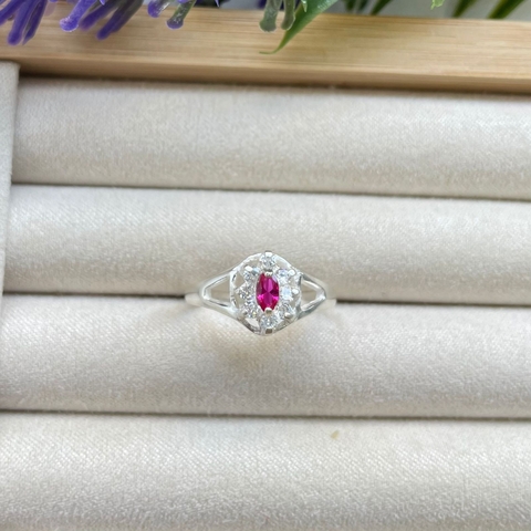 Anel de Formatura Navete Vermelho Cravejado - Prata 925 - comprar online