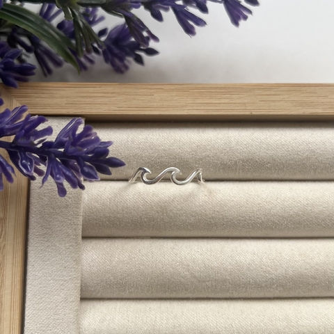 Anel Ondas - Prata 925 - comprar online