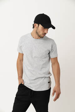 COMBO SUMMER OUTFIT 3: REMERA BASIC R GRIS | MALLA NEGRA - comprar online