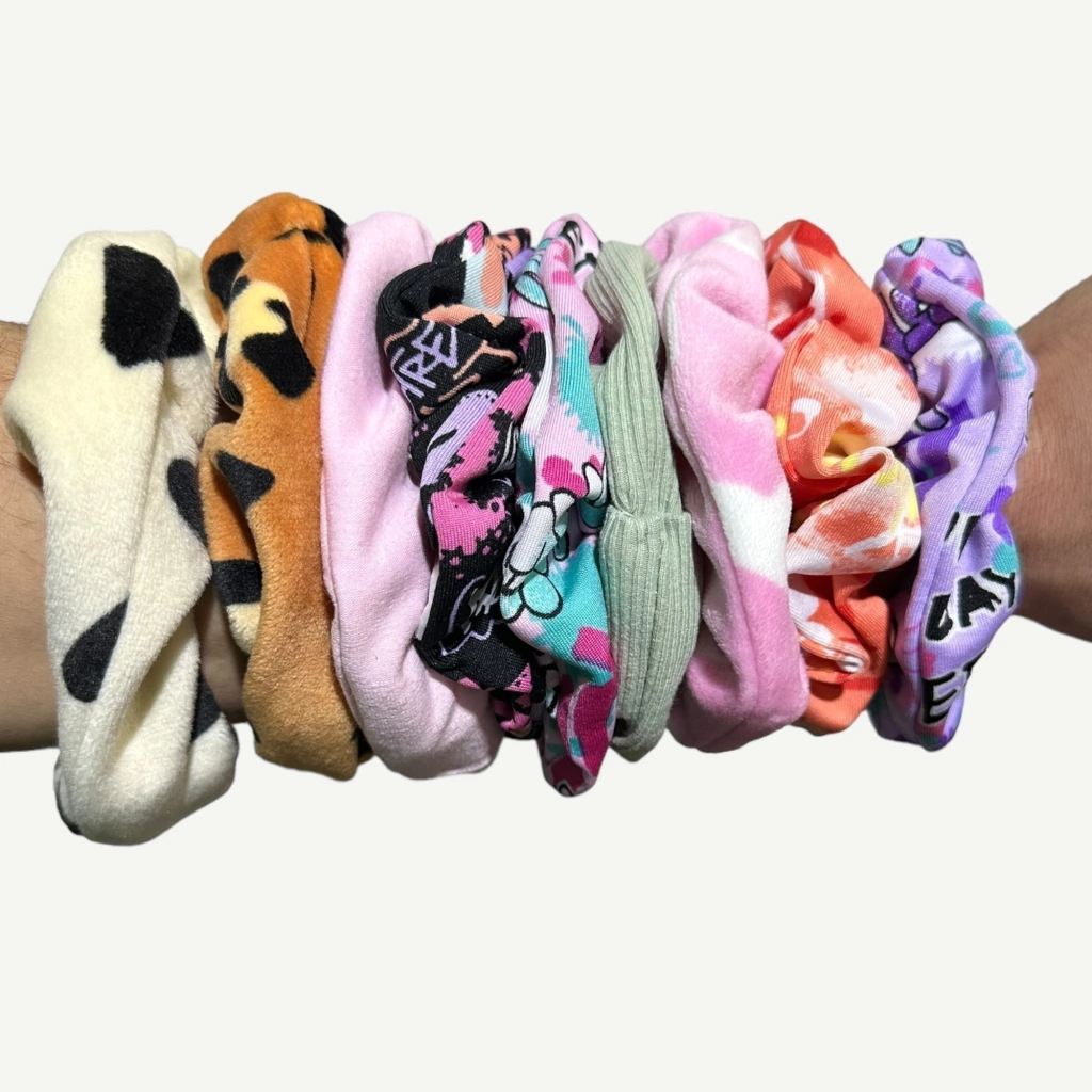 x3 Colitas Scrunchies