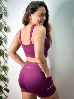 Conjunto Shorts Sara e Gabi - Malbec - Kamikaze fitness