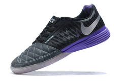 Nike Lunar Gato II na internet