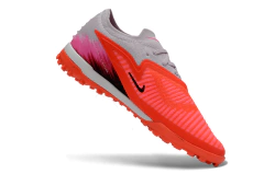 Nike Phantom GX III Elite TF na internet