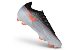 Nike Mercurial Vapor 17 Elite na internet