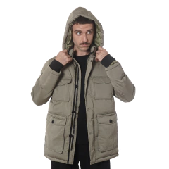 Campera Impermeable con Bolsillos