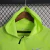 gola e capuz da corta vento nike verde limão
