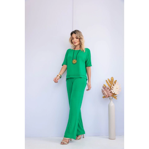 Conjunto de calça reta com blusa manga curta e gola canoa Vanessa - loja online
