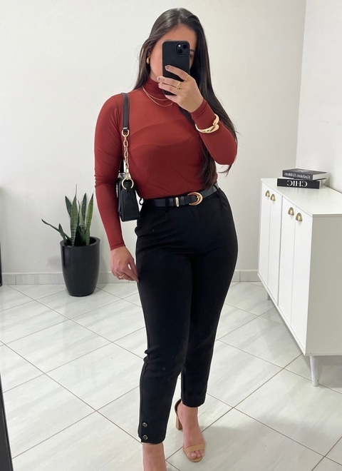 Body Gabriela Tule Liso Manga Longa com Gola Telha - comprar online
