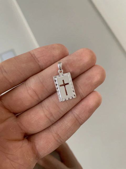 PINGENTE PLACA CRUZ VAZADA - 2CM - PRATAS 925