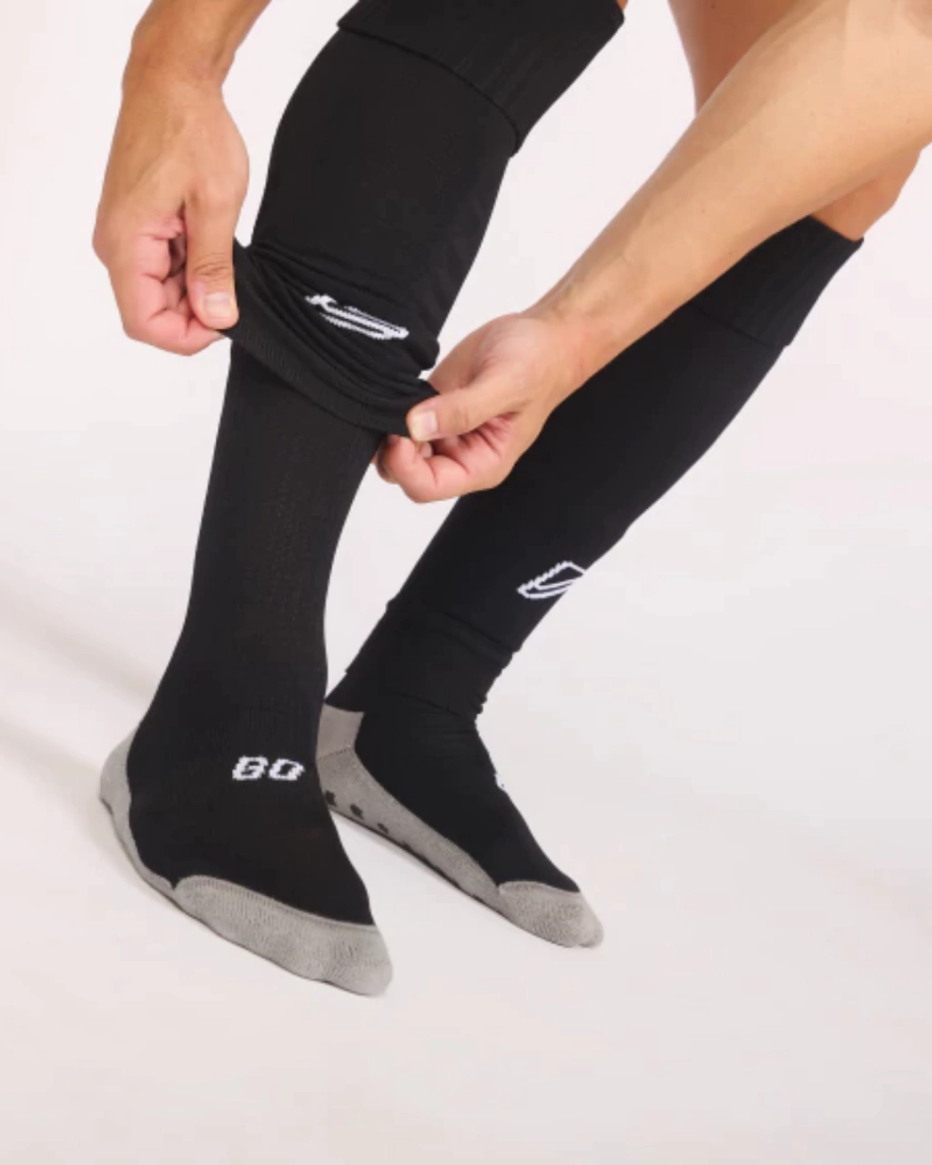 KIT MEDIA ANTIDESLIZANTE FUTBOLERA + PANTORRILLERA GO810