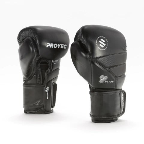 Guantes de boxeo Proyec Supreme color negro, diseño profesional con cierre de velcro, ideales para entrenamiento y competición.