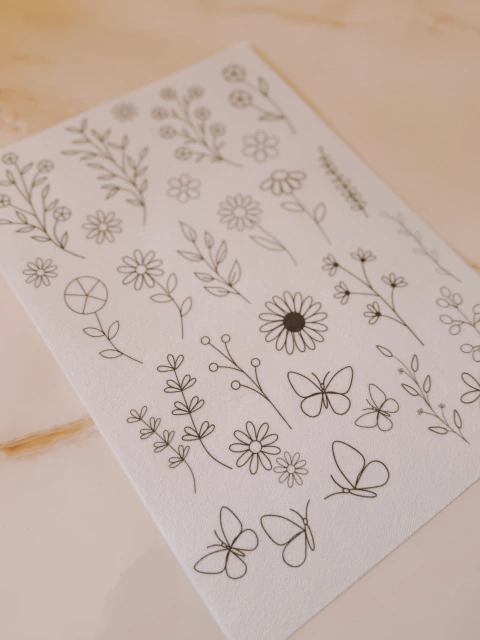 Entretela Adesiva Hidrossolúvel - Folha Florais - comprar online