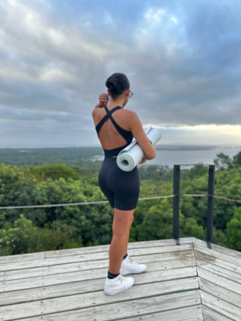 Mono Corto Negro - comprar online