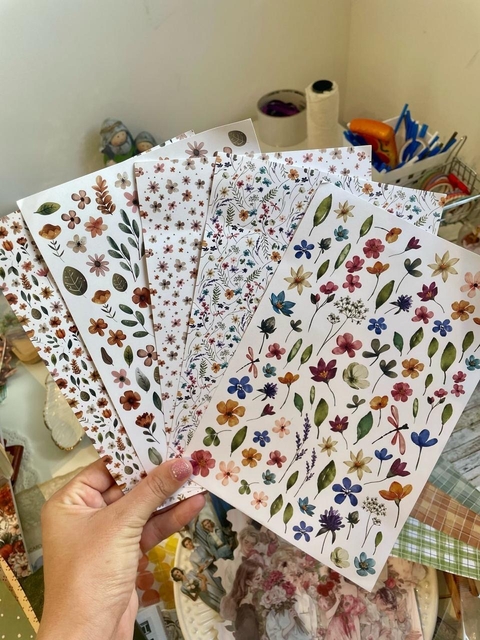 Kit com Papéis Florais