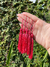 Tassel 70mm em poliéster - Pacote com 5 unidades - Cor Cereja Ref. 009n