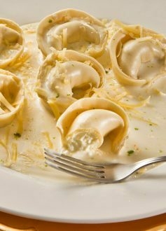 Agnolotti de Creme Cheese e Limão Siciliano ao Pomodoro 500g