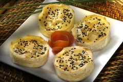 Tortinha de Espinafre com Queijo (c 04 unidades)